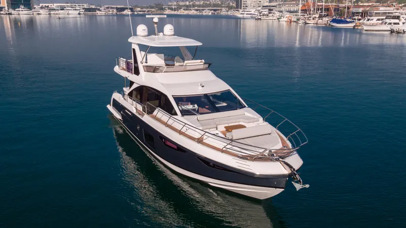 Slide: The Image of Azimut 60 2020 - 29