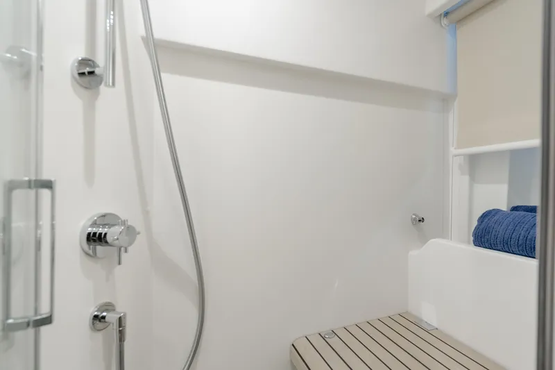 Slide: The Image of Azimut 60 2020 - 56