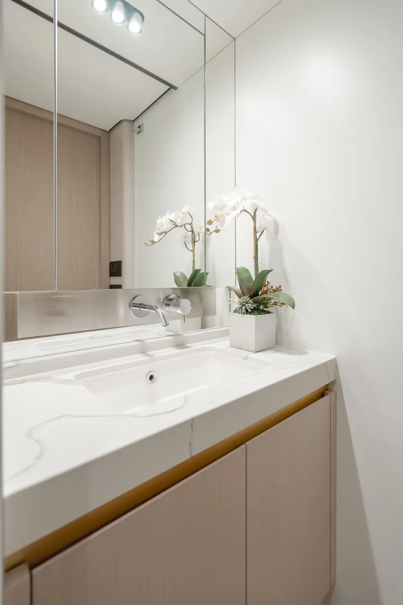 Slide: The Image of Azimut 60 2020 - 58