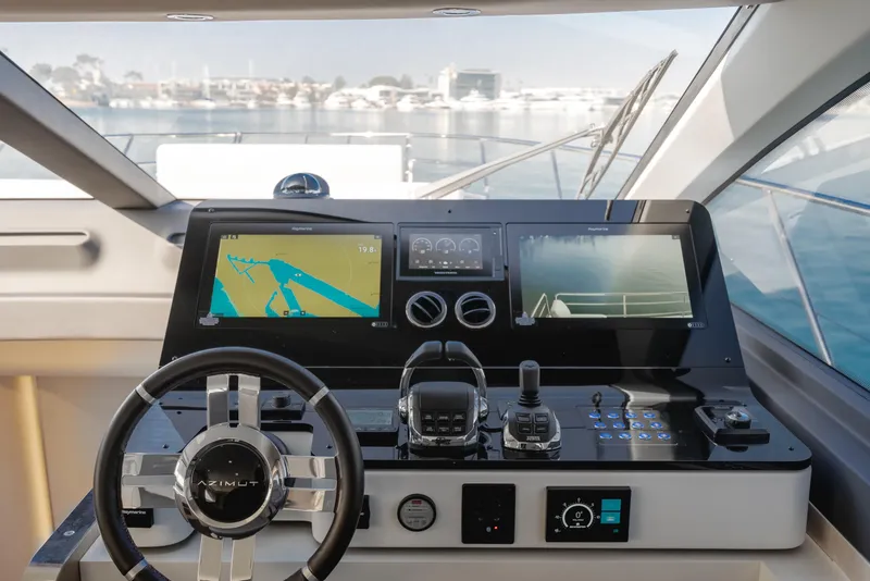 Slide: The Image of Azimut 60 2020 - 74