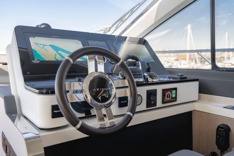 Slide: The Image of Azimut 60 2020 - 77