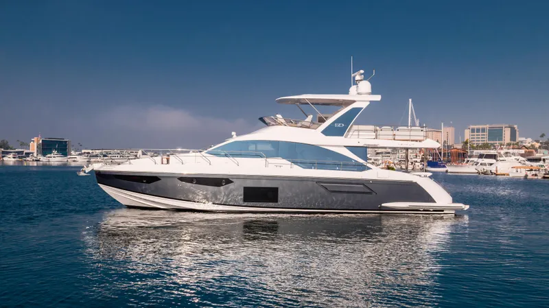 Slide: The Image of Azimut 60 2020 - 8