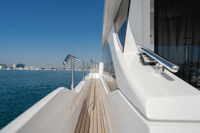 Slide: The Image of Azimut 60 2020 - 99