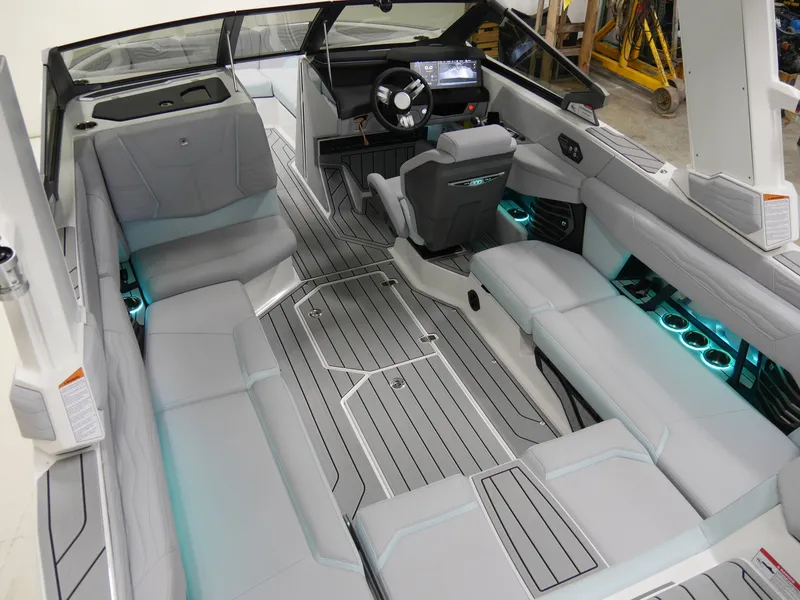 Slide: The Image of Nautique G23 2025 - 11