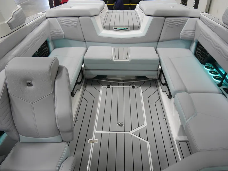 Slide: The Image of Nautique G23 2025 - 16