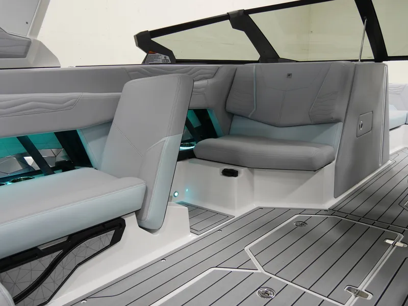 Slide: The Image of Nautique G23 2025 - 18