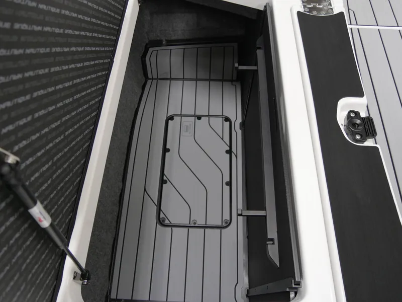 Slide: The Image of Nautique G23 2025 - 20