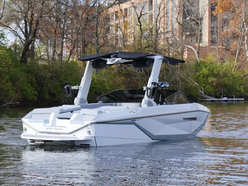 Slide: The Image of Nautique G23 2025 - 28