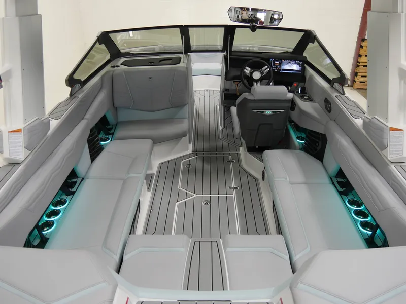 Slide: The Image of Nautique G23 2025 - 8