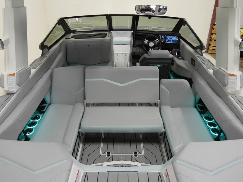 Slide: The Image of Nautique G23 2025 - 9