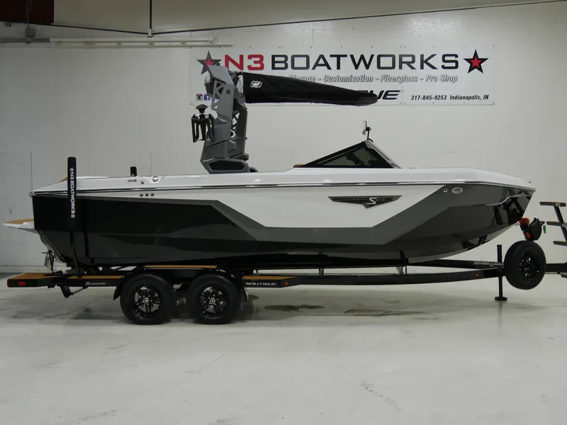 Slide: The Image of Nautique Super Air Nautique S23 2025 - 1