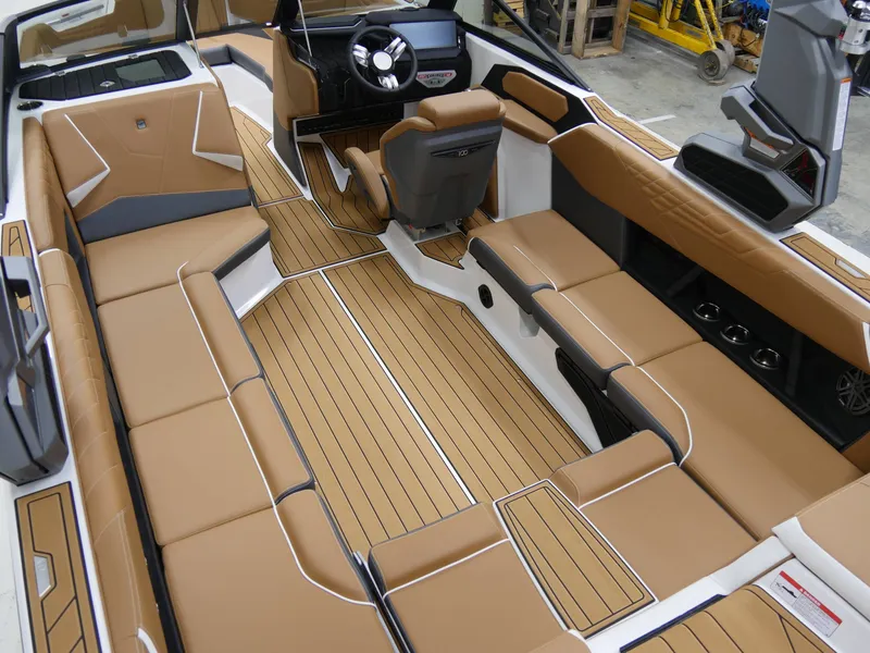 Slide: The Image of Nautique Super Air Nautique S23 2025 - 10