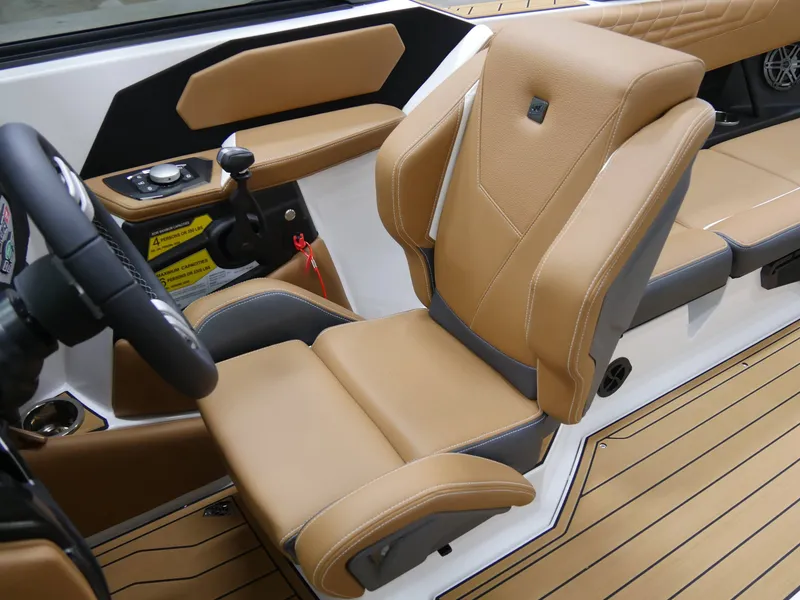 Slide: The Image of Nautique Super Air Nautique S23 2025 - 13