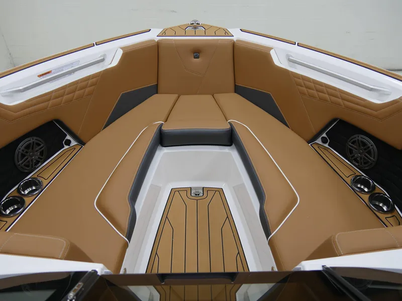Slide: The Image of Nautique Super Air Nautique S23 2025 - 14