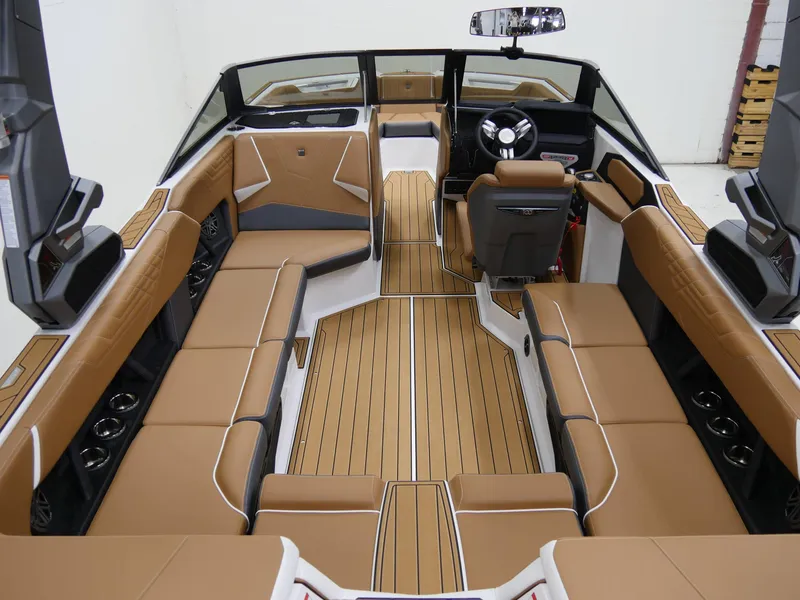 Slide: The Image of Nautique Super Air Nautique S23 2025 - 7