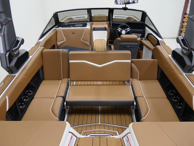 Slide: The Image of Nautique Super Air Nautique S23 2025 - 8