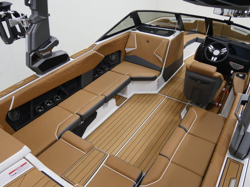 Slide: The Image of Nautique Super Air Nautique S23 2025 - 9