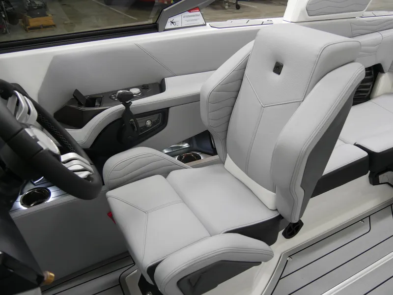 Slide: The Image of Nautique Super Air Nautique G21 2025 - 14