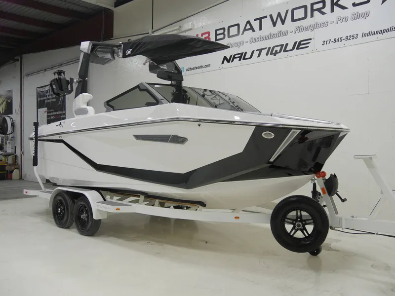 Slide: The Image of Nautique Super Air Nautique G21 2025 - 2