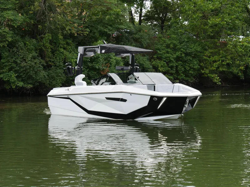 Slide: The Image of Nautique Super Air Nautique G21 2025 - 24