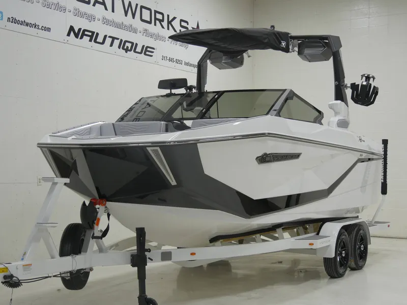 Slide: The Image of Nautique Super Air Nautique G21 2025 - 5
