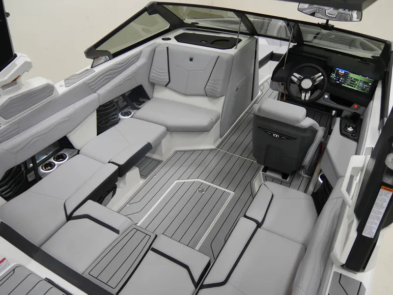 Slide: The Image of Nautique Super Air Nautique G21 2025 - 9