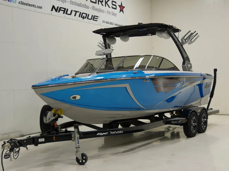 Slide: The Image of Tigé Z1 2017 - 6