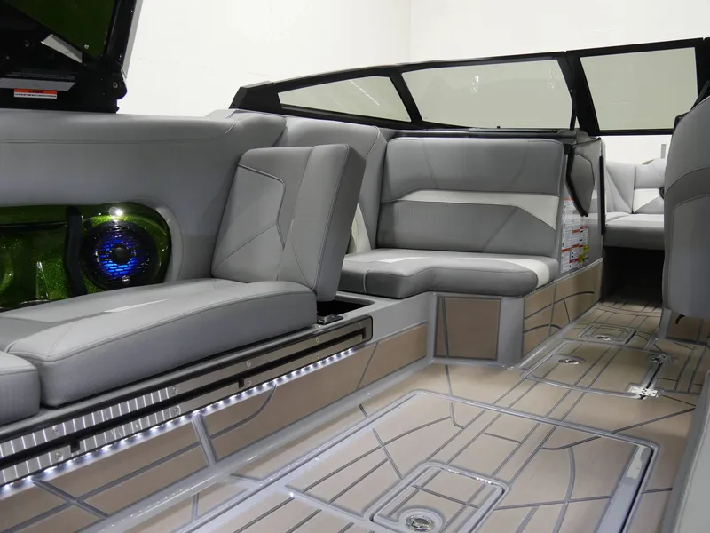 Slide: The Image of Centurion Ri245 2021 - 13