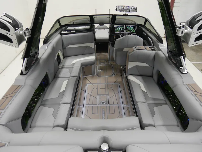 Slide: The Image of Centurion Ri245 2021 - 8