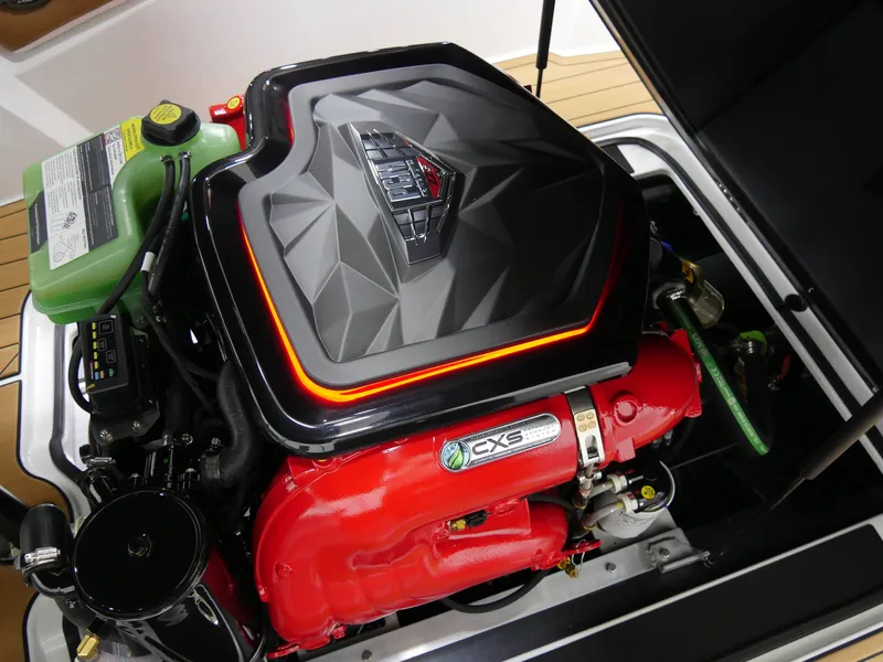 Slide: The Image of Nautique 200 2025 - 14