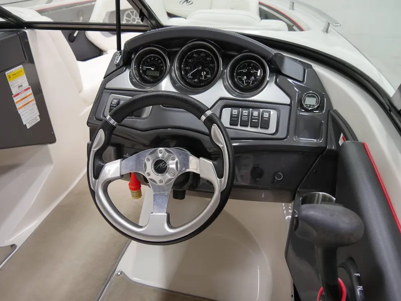 Slide: The Image of Monterey 234SS 2013 - 10