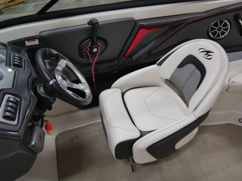 Slide: The Image of Monterey 234SS 2013 - 11