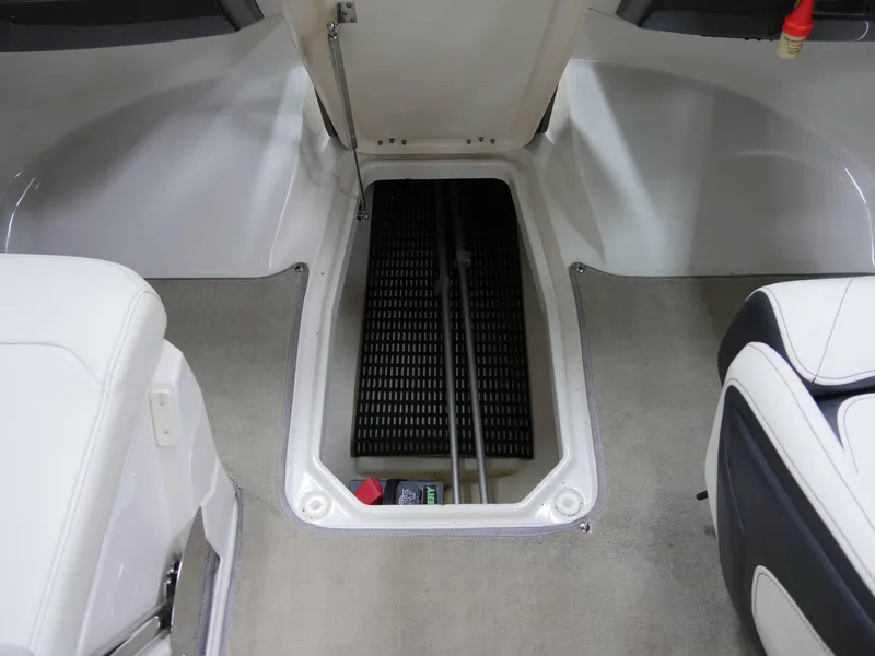 Slide: The Image of Monterey 234SS 2013 - 16