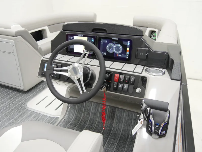 Slide: The Image of Premier 250 Solaris RL 2024 - 13