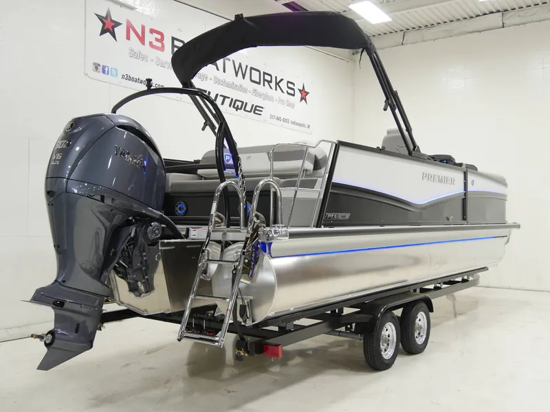 Slide: The Image of Premier 250 Solaris RL 2024 - 3