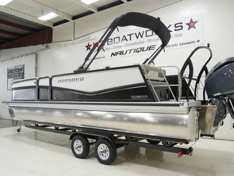 Slide: The Image of Premier 250 Solaris RL 2024 - 7