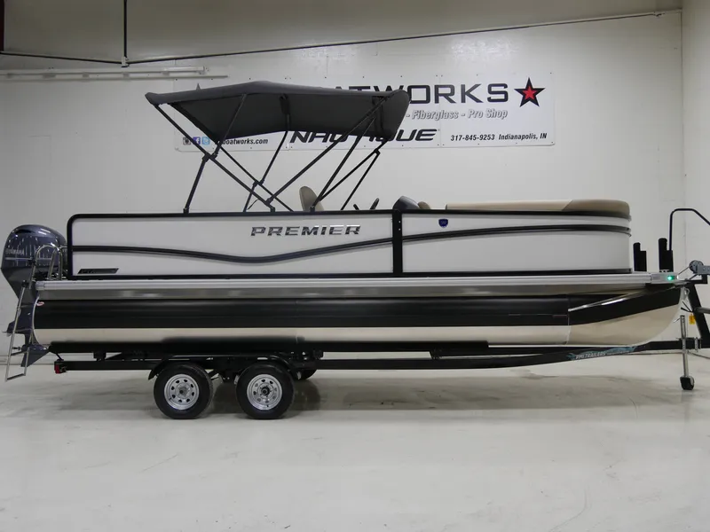 The Image of Premier 220 Sunscape RE XLC 2025 - 1