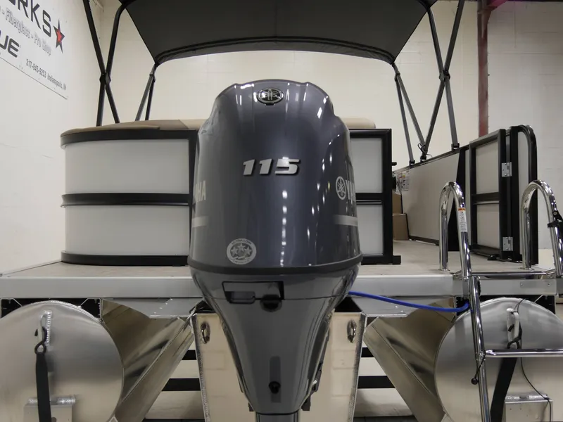 Slide: The Image of Premier 220 Sunscape RE XLC 2025 - 5