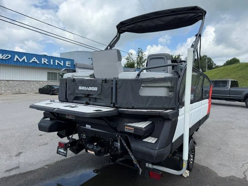 Slide: The Image of Sea-Doo SWITCH SPORT 18' 230HP 2023 - 3