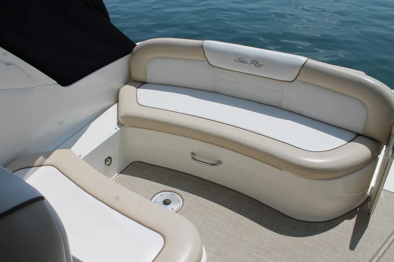 Slide: The Image of Sea Ray Sundancer 330 2012 - 58