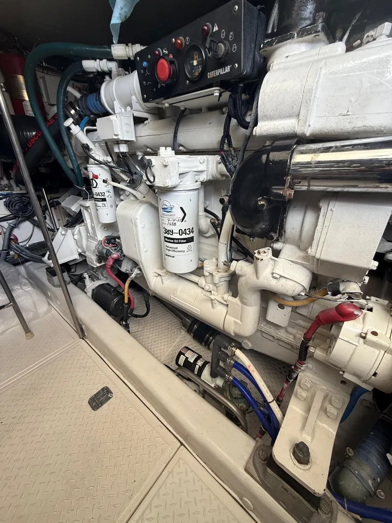 Slide: The Image of Tiara 5200 Express 2000 - 55