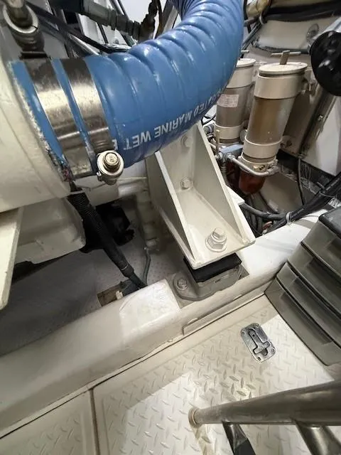 Slide: The Image of Tiara 5200 Express 2000 - 56