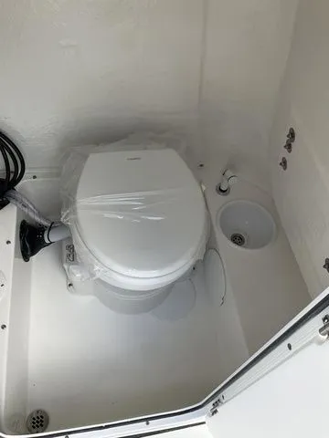 Slide: The Image of Sea Pro 225FLX Sandbar 2026 - 13