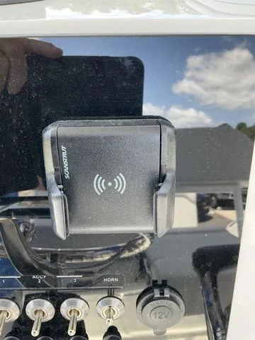 Slide: The Image of Sea Pro 225FLX Sandbar 2026 - 14