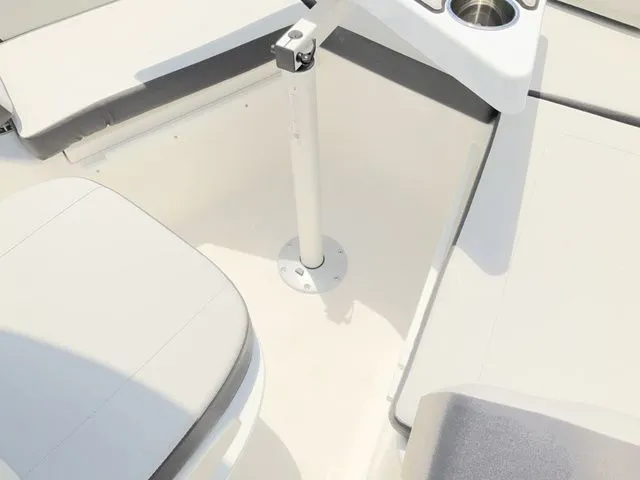 Slide: The Image of Sea Pro 225FLX Sandbar 2026 - 21