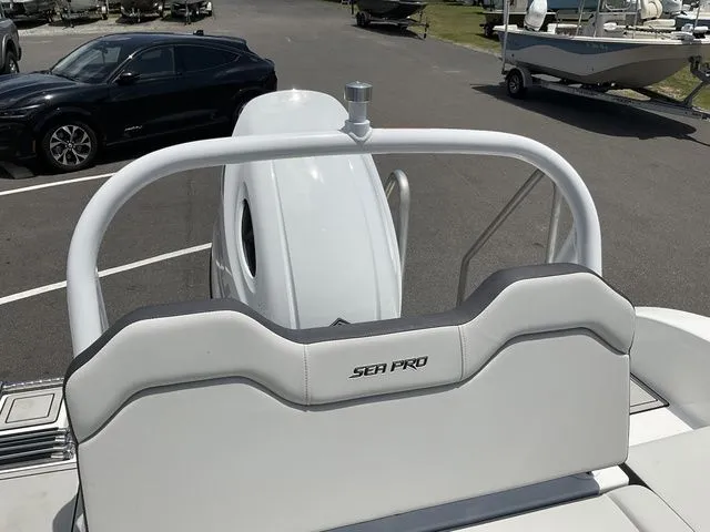 Slide: The Image of Sea Pro 225FLX Sandbar 2026 - 23