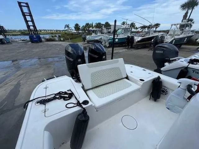 Slide: The Image of Caymas 28HB TWIN 2022 - 36