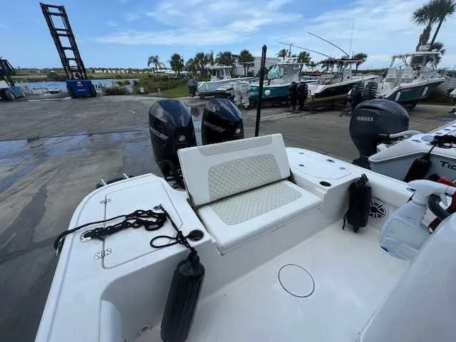 Slide: The Image of Caymas 28HB TWIN 2022 - 7