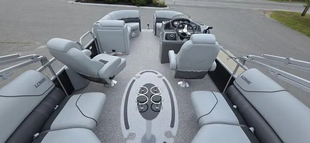 Slide: The Image of Lowe 210 SS 2019 - 16