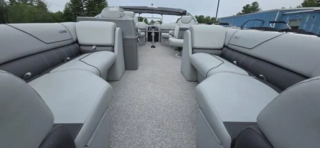 Slide: The Image of Lowe 210 SS 2019 - 7